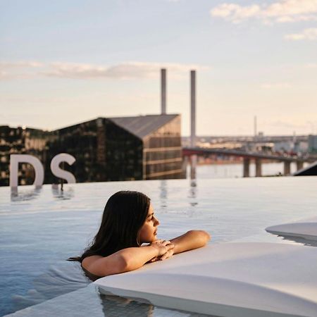 Melbourne Marriott Hotel Docklands Luaran gambar Skyline pool