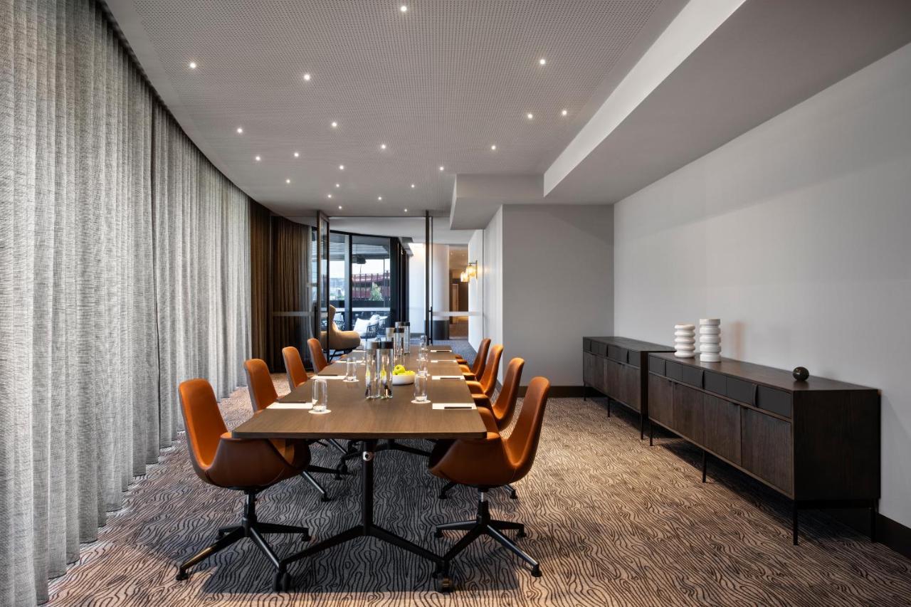 Melbourne Marriott Hotel Docklands Luaran gambar Meeting room