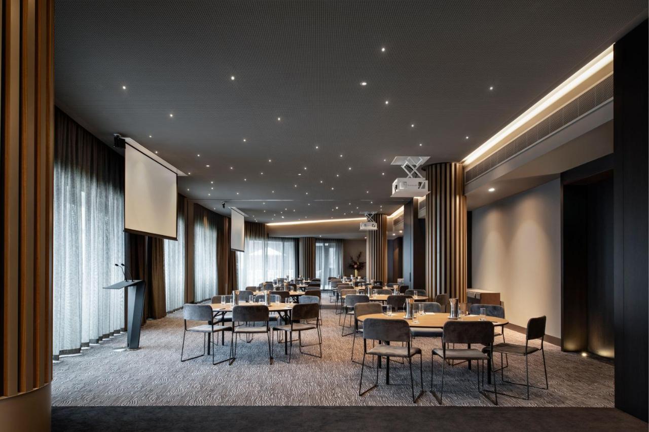 Melbourne Marriott Hotel Docklands Luaran gambar The meeting room