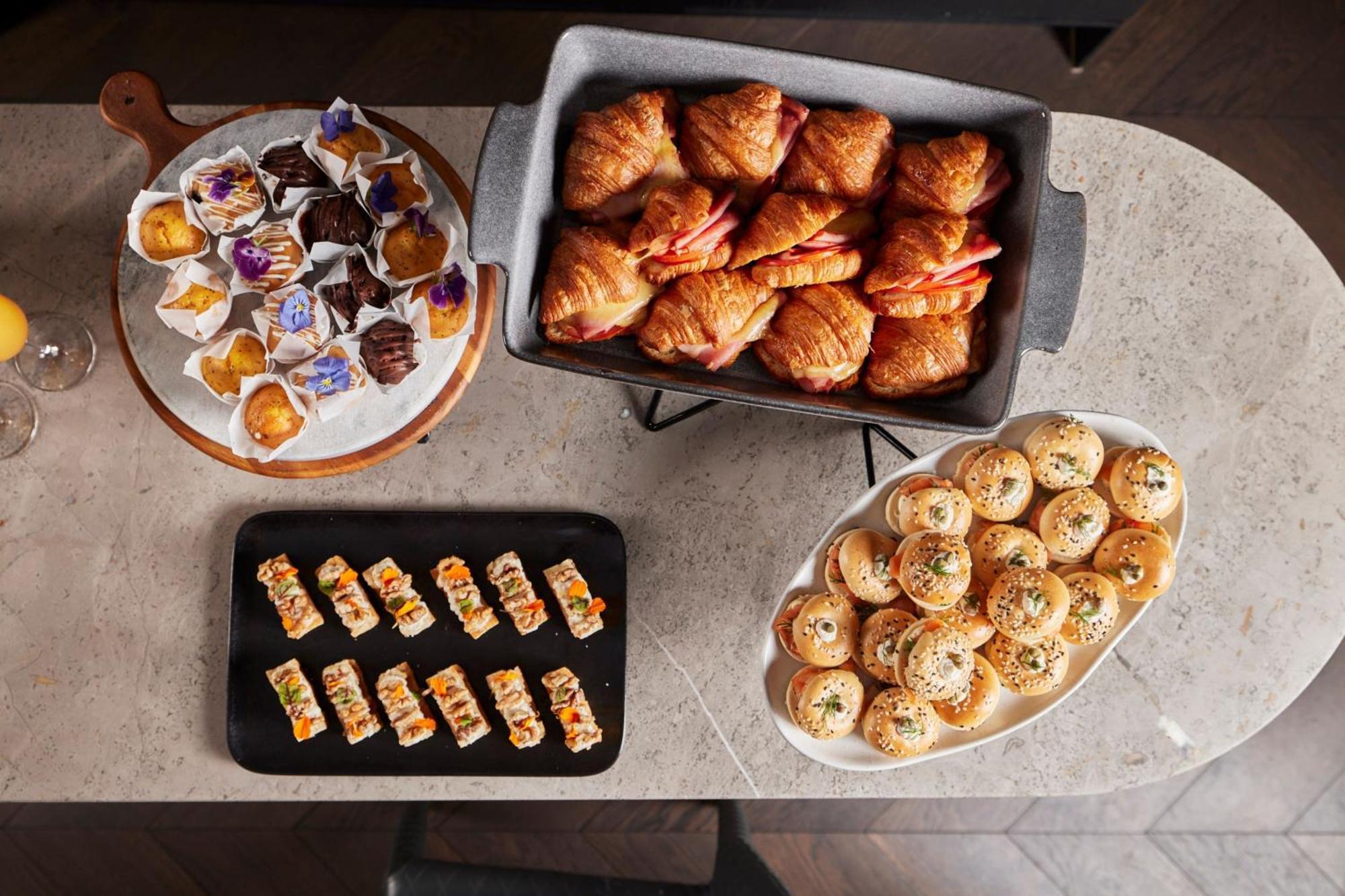 Melbourne Marriott Hotel Docklands Luaran gambar A selection of finger food